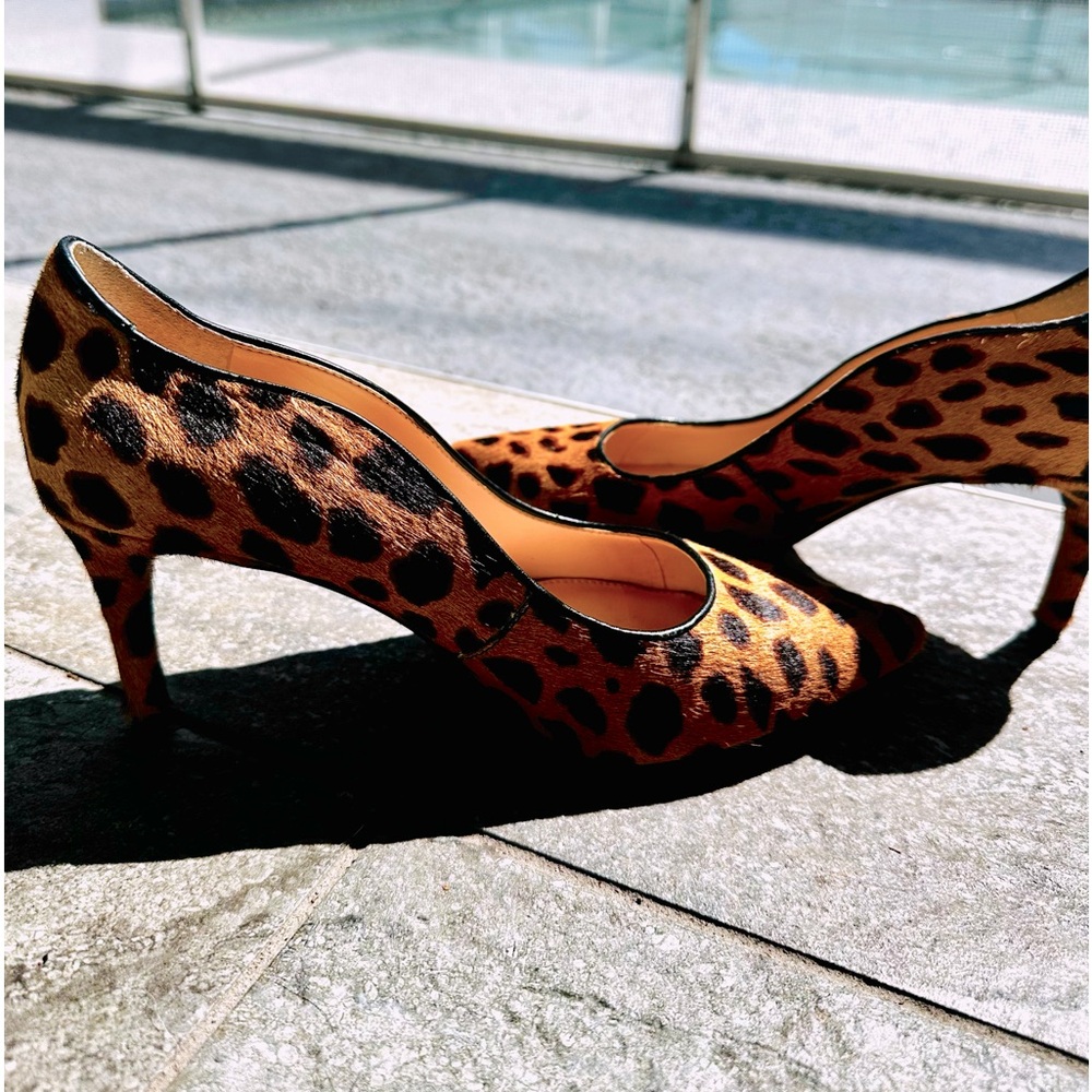 Vince Camuto calf hair leopard print heels EUC size 7